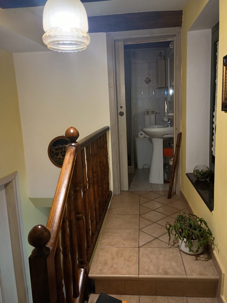 Casa indipendente nel centro storico (via Dante, 61)