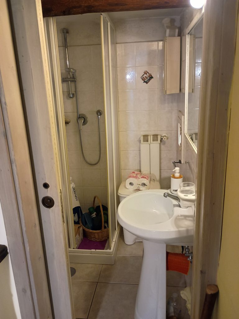 Casa indipendente nel centro storico (via Dante, 61)