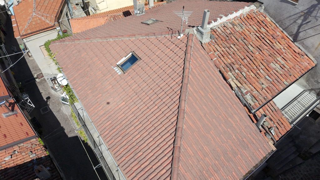 Casa indipendente nel centro storico (via Dante, 61)