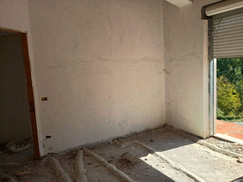 Villa with land and panoramic view (c.da Cerri, 29)