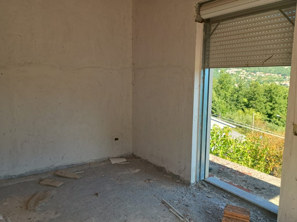 Villa with land and panoramic view (c.da Cerri, 29)