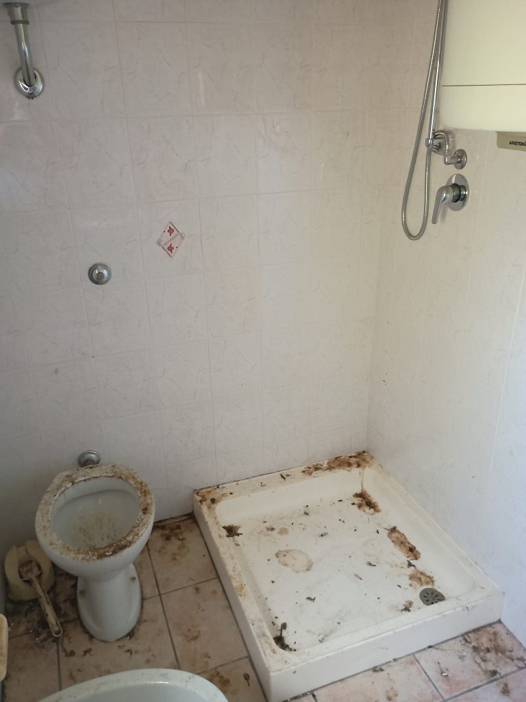 Casa indipendente con terreno (c.da Ischitelli, snc)