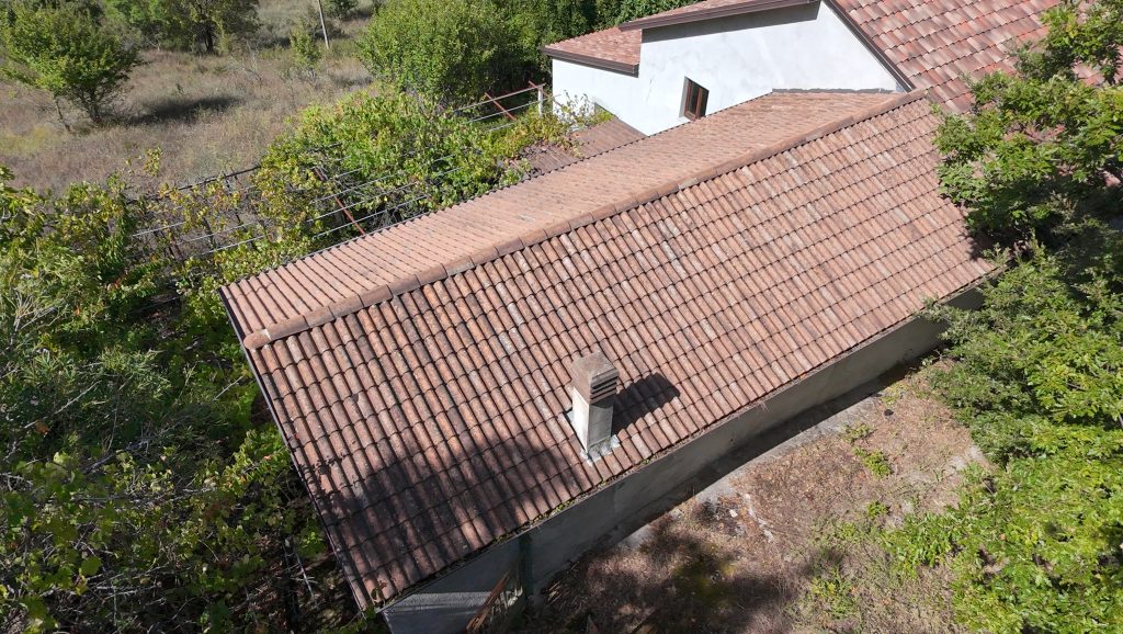 Casa indipendente con terreno (c.da Ischitelli, snc)