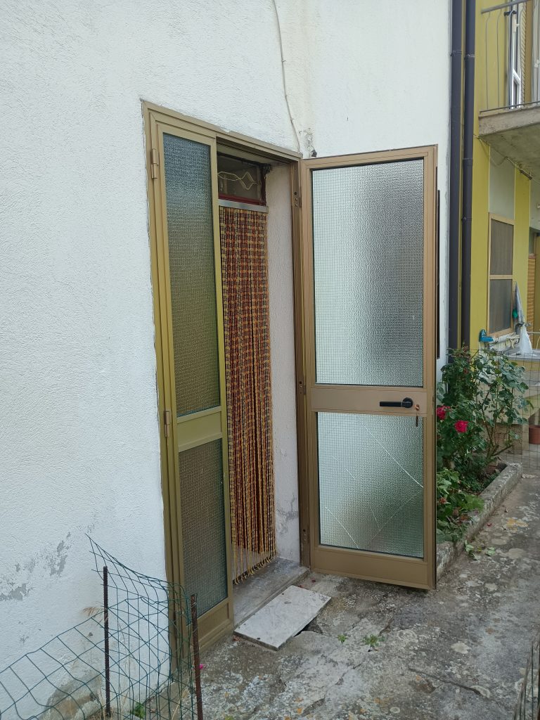 Detached house with garage (c.da Procoio, 77)