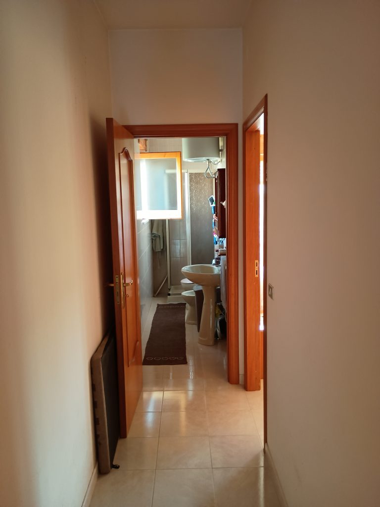 Casa indipendente con terreno e terrazzo panoramico (c.da Serrone, 78)