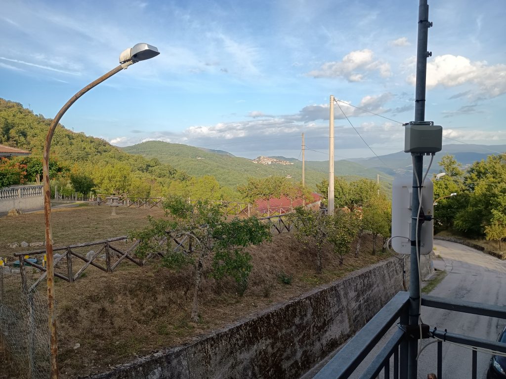 Casa indipendente con terreno e terrazzo panoramico (c.da Serrone, 78)