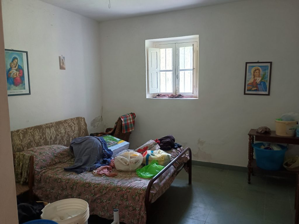 Villa con terreno immersa nel verde (c.da Vignale snc)