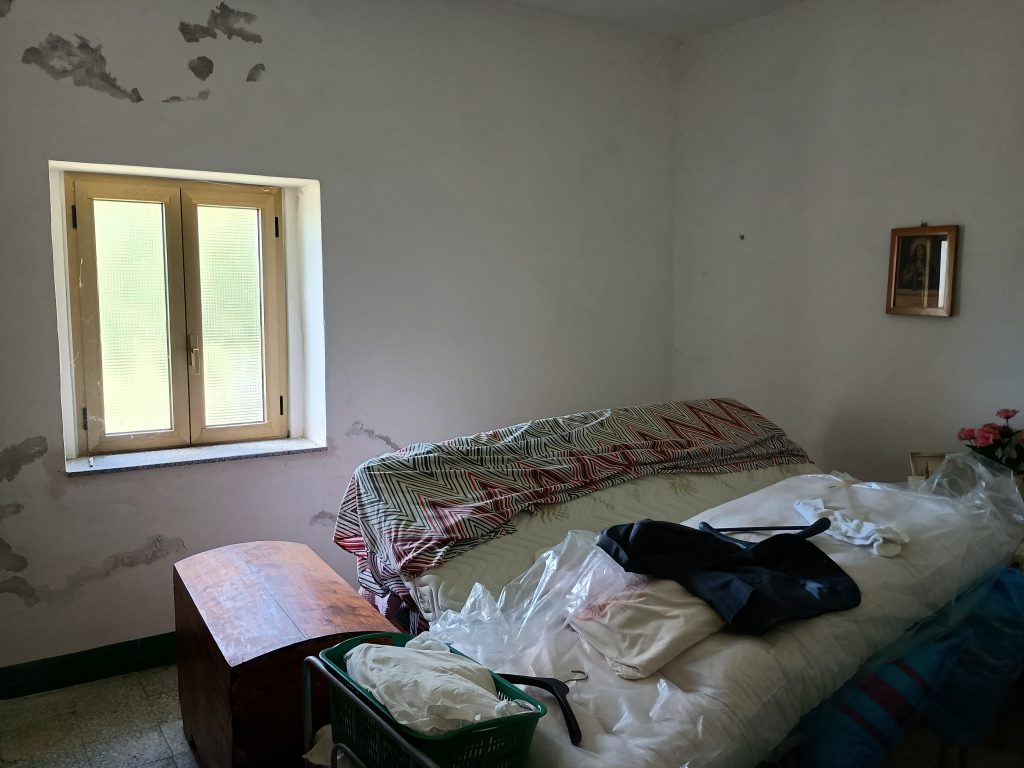 Villa con terreno immersa nel verde (c.da Vignale snc)