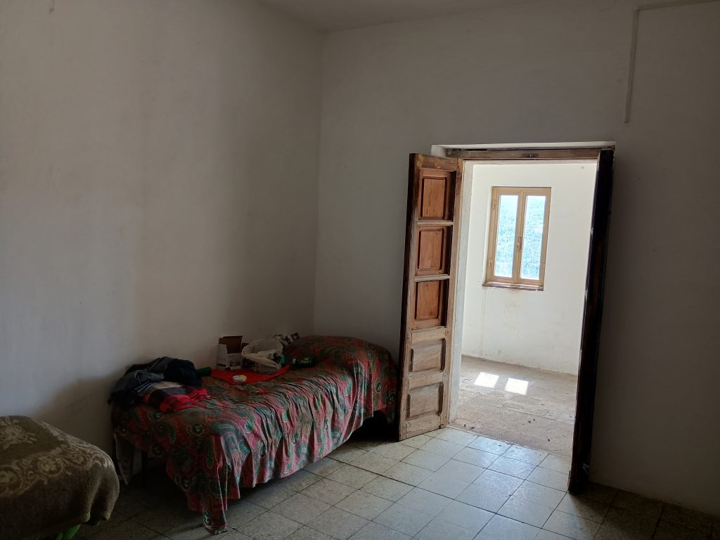 Villa con terreno immersa nel verde (c.da Vignale snc)