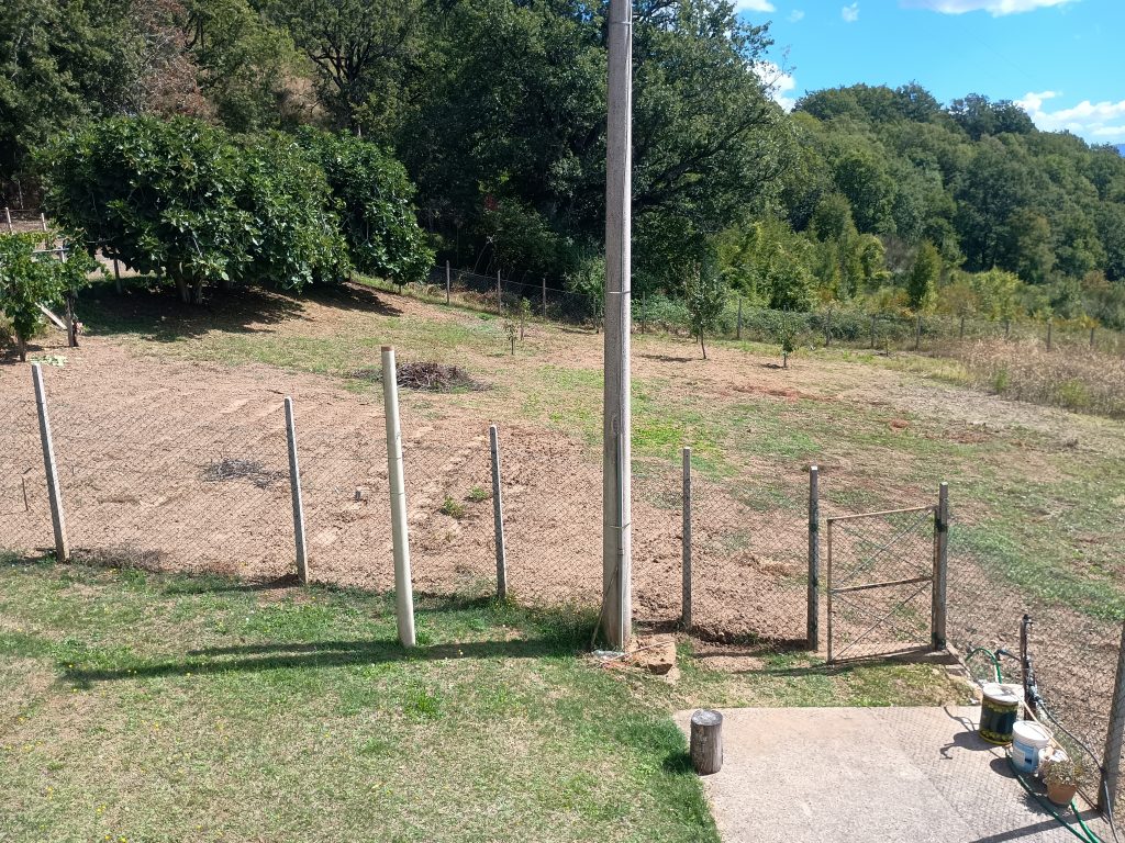 Villa con terreno immersa nel verde (c.da Vignale snc)