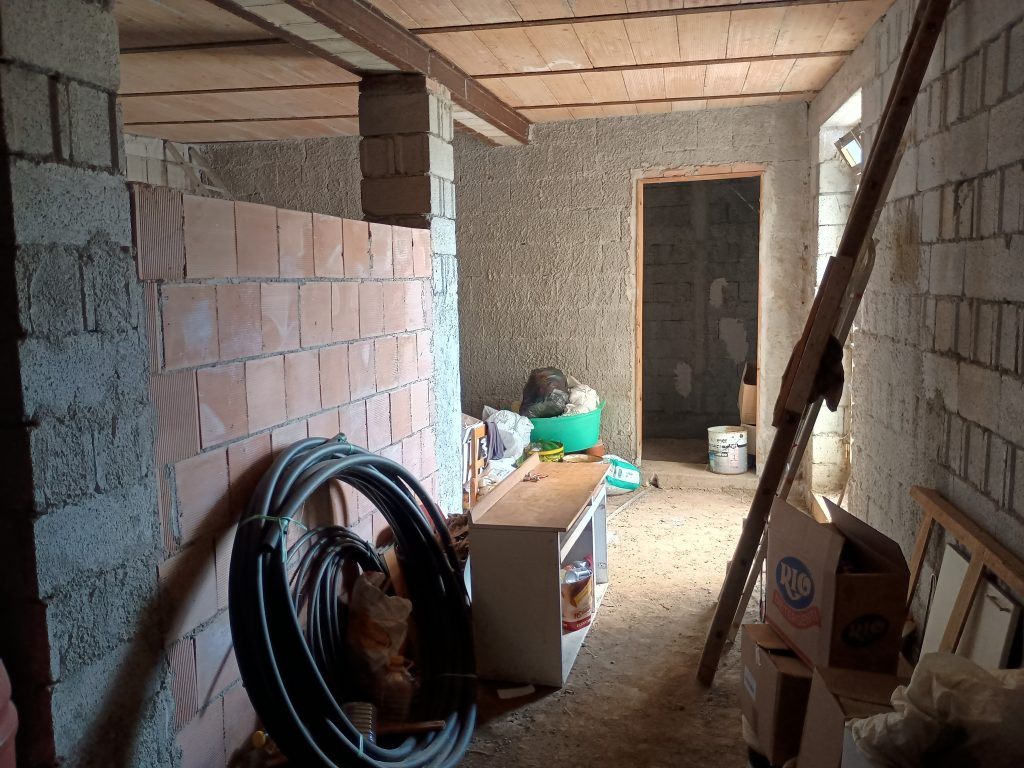 Villa con terreno immersa nel verde (c.da Vignale snc)