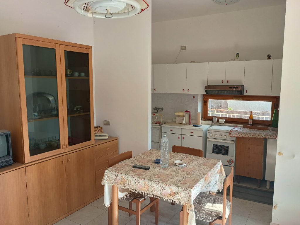 Detached house with land in the urban centre (via Roma, 148/A)