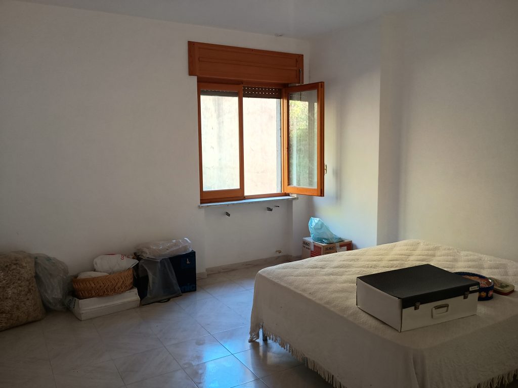 Detached house with land in the urban centre (via Roma, 148/A)