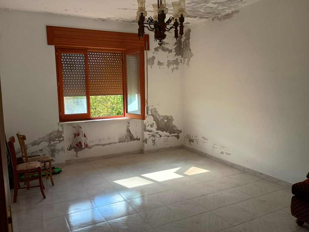 Detached house with land in the urban centre (via Roma, 148/A)