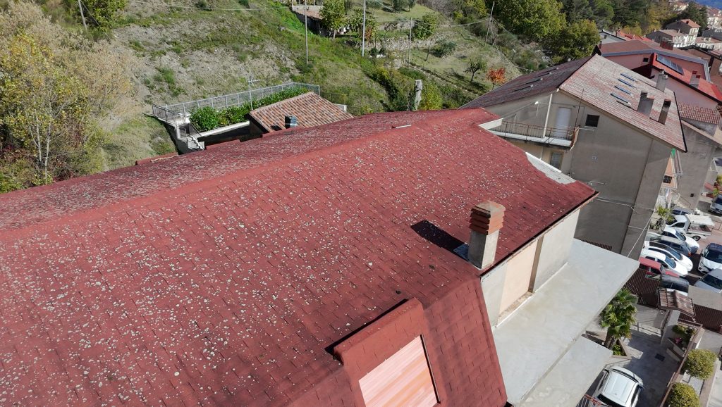 Detached house with land in the urban centre (via Roma, 148/A)