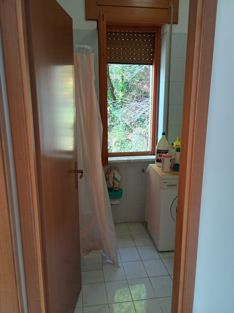 Detached house with land in the urban centre (via Roma, 148/A)