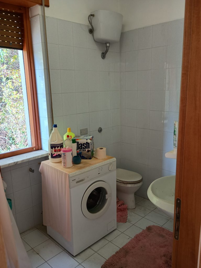 Detached house with land in the urban centre (via Roma, 148/A)
