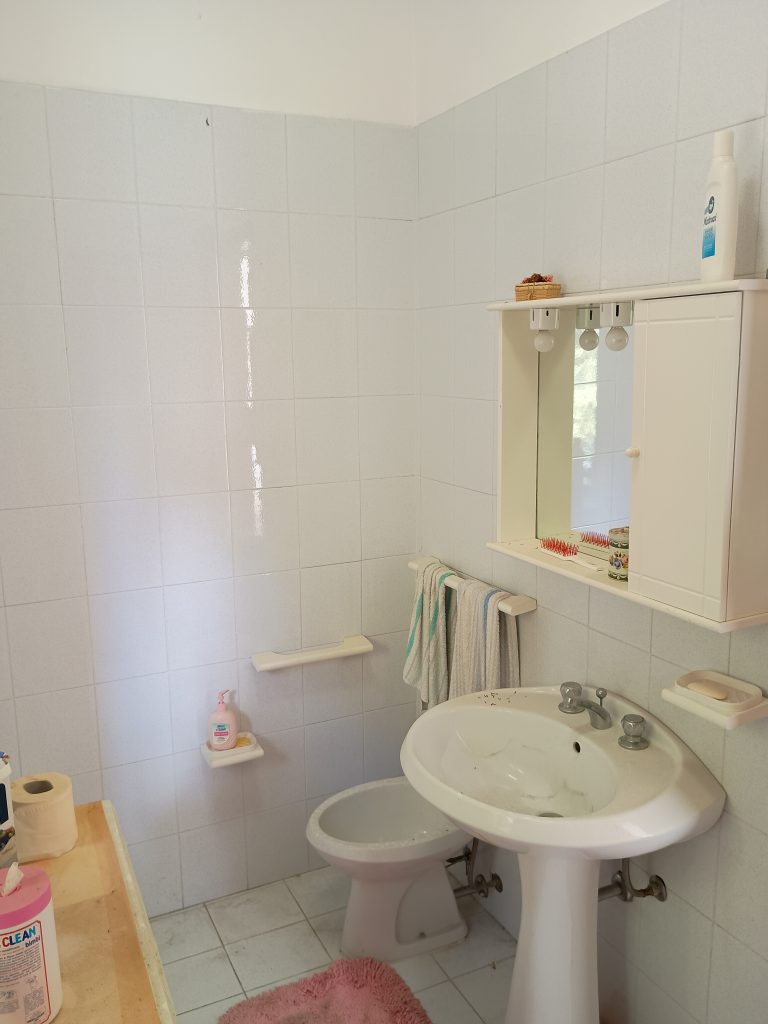 Detached house with land in the urban centre (via Roma, 148/A)