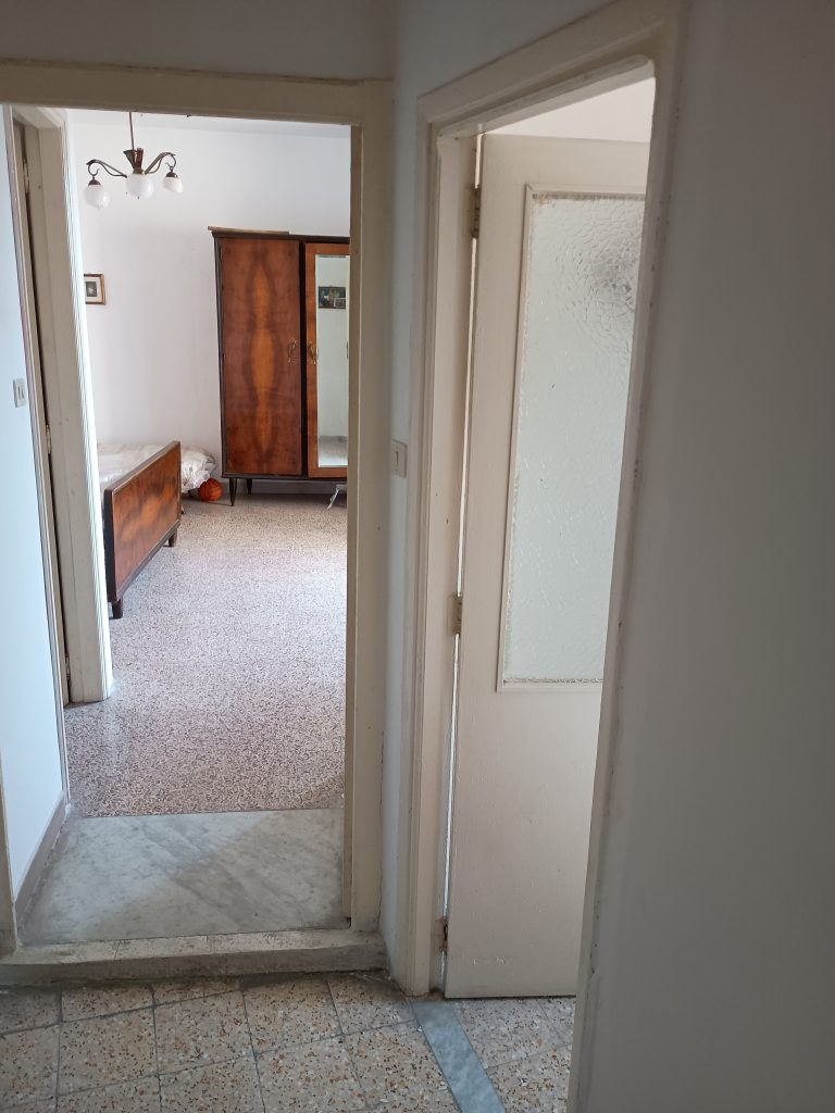 Casa indipendente nel centro storico (via Giannone, 6)