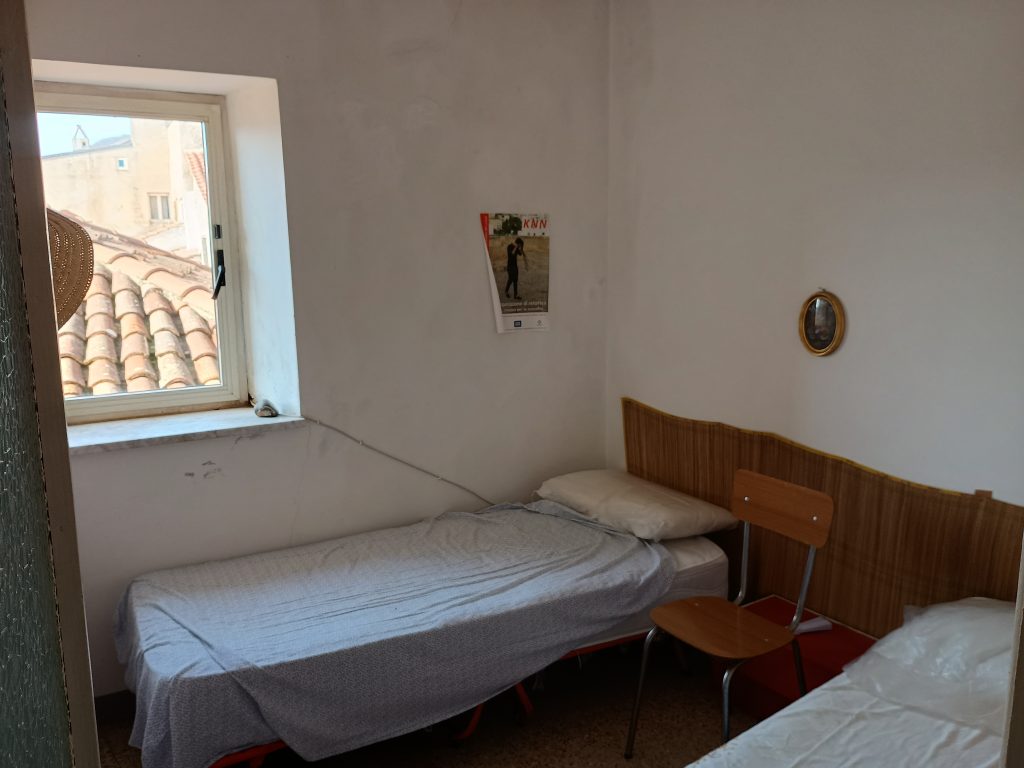 Casa indipendente nel centro storico (via Giannone, 6)