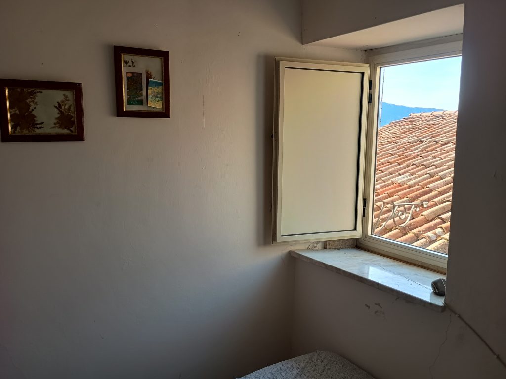 Casa indipendente nel centro storico (via Giannone, 6)