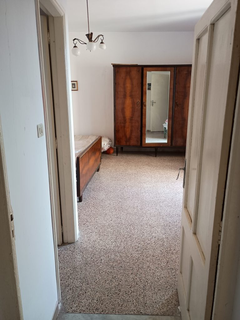 Casa indipendente nel centro storico (via Giannone, 6)