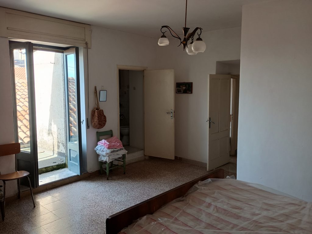 Casa indipendente nel centro storico (via Giannone, 6)