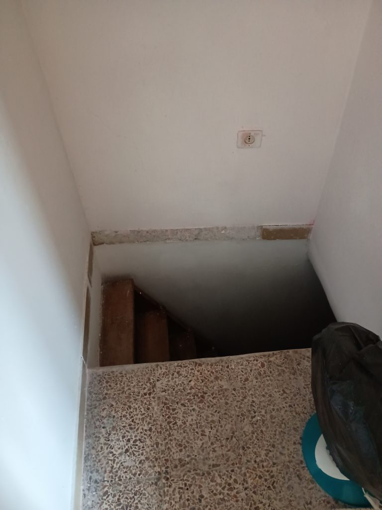 Casa indipendente nel centro storico (via Giannone, 6)