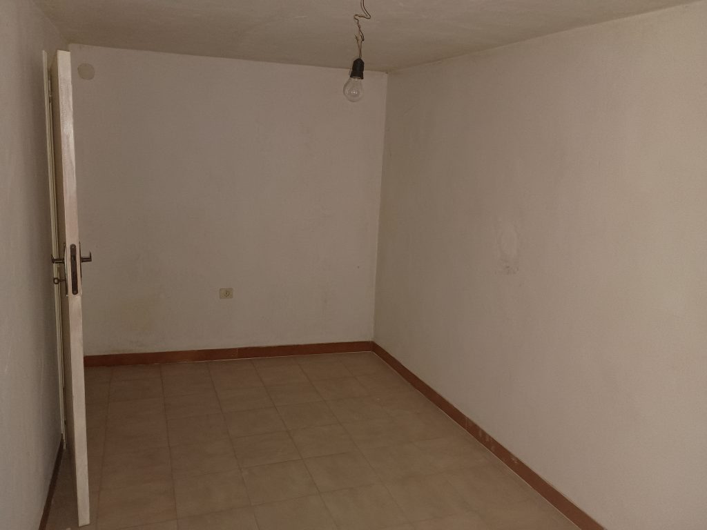 Casa indipendente nel centro storico (via Giannone, 6)