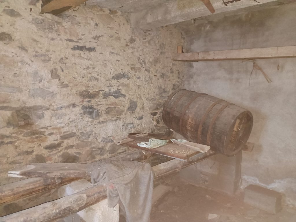 Casa indipendente nella c.da Varrazzo (c.da Varrazzo, 74)