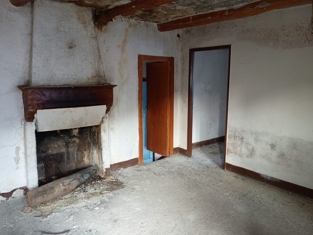 Casa indipendente nella c.da Varrazzo (c.da Varrazzo, 74)