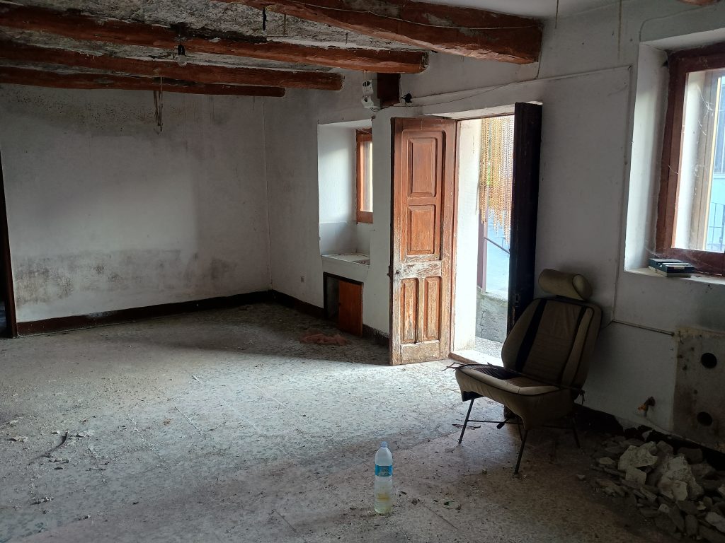 Casa indipendente nella c.da Varrazzo (c.da Varrazzo, 74)