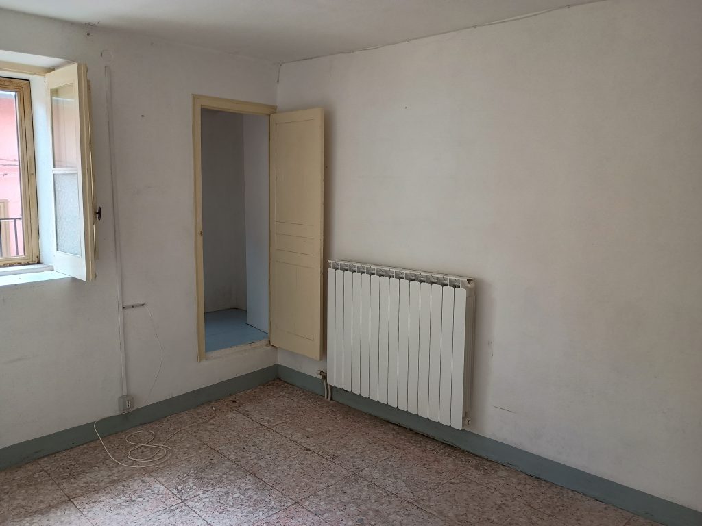 Casa indipendente nel centro storico (via Calvario, 34)