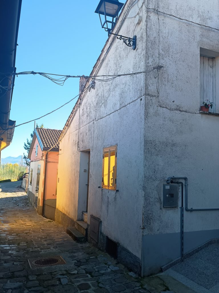 Casa indipendente nel centro storico (via Calvario, 34)