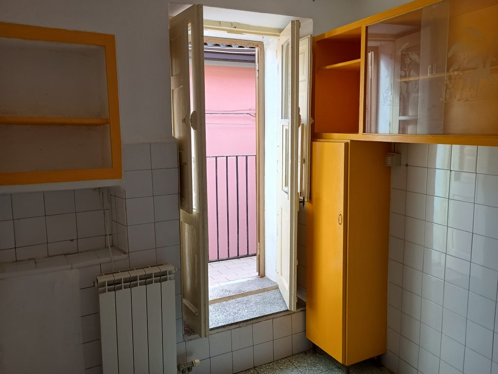 Casa indipendente nel centro storico (via Calvario, 34)