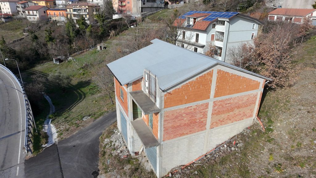 Detached house with garage in the urban centre (via Sant’Antonio, snc)