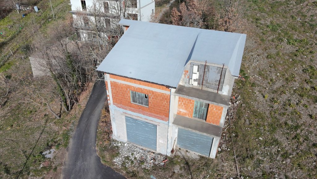 Detached house with garage in the urban centre (via Sant’Antonio, snc)