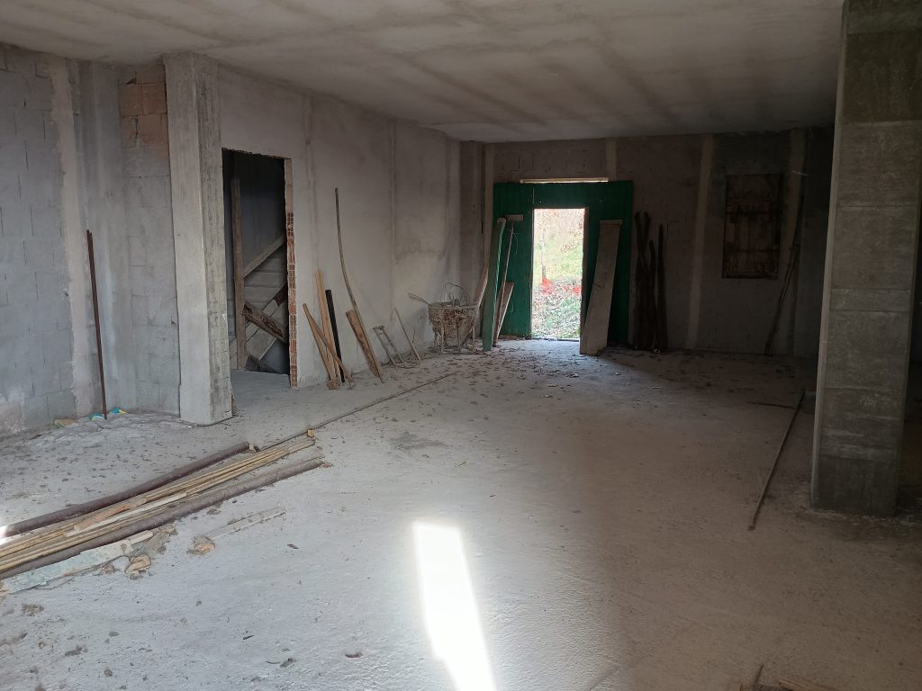 Detached house with garage in the urban centre (via Sant’Antonio, snc)