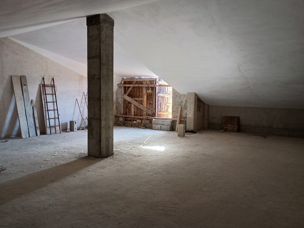 Detached house with garage in the urban centre (via Sant’Antonio, snc)