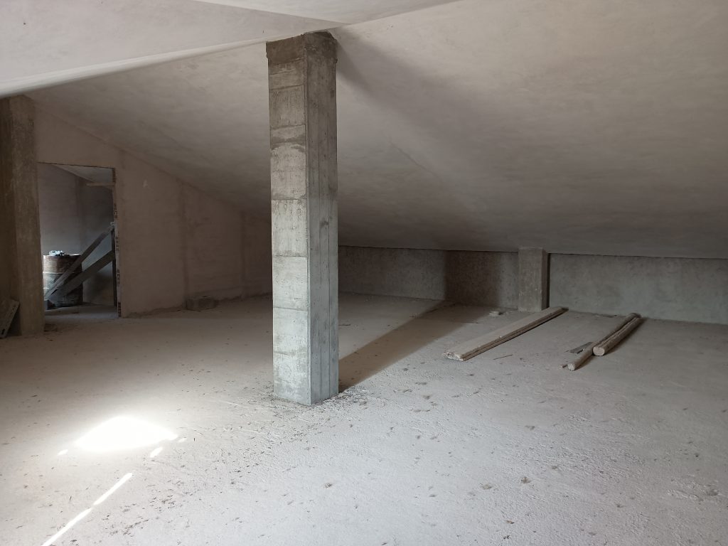 Detached house with garage in the urban centre (via Sant’Antonio, snc)