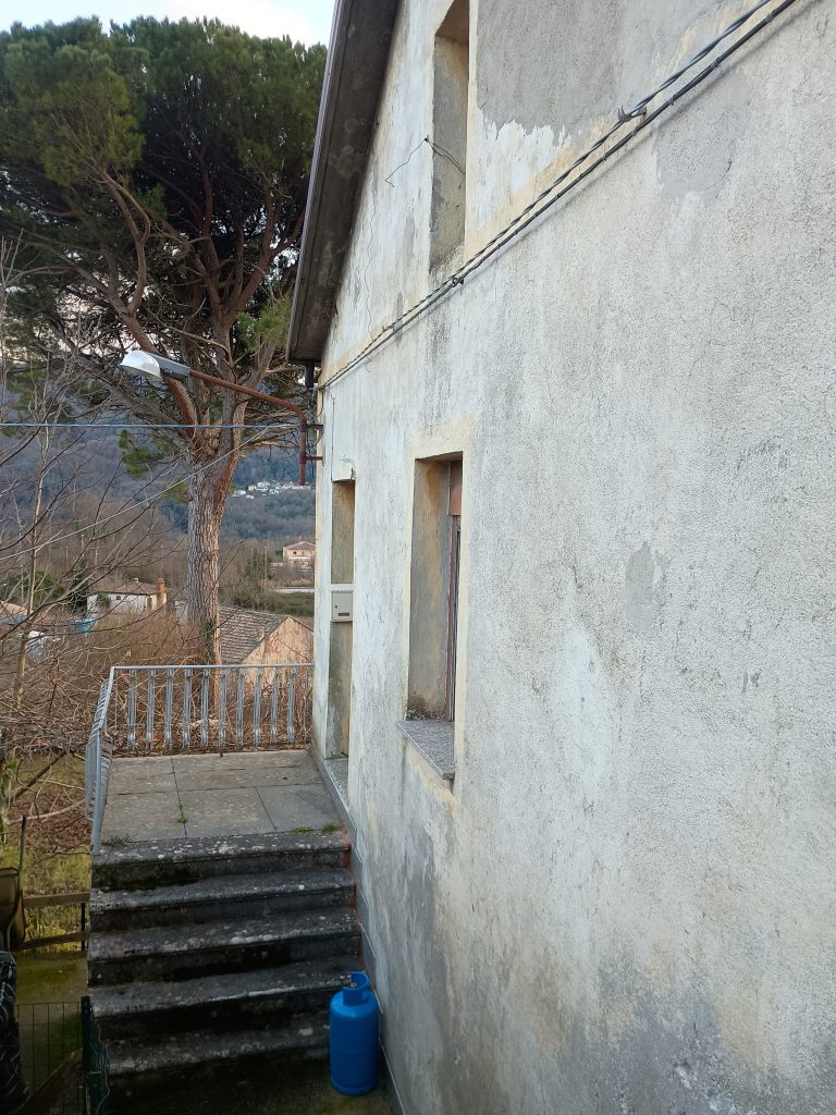 Casa indipendente in c.da Calda (via Mulino dei Preti, 6)