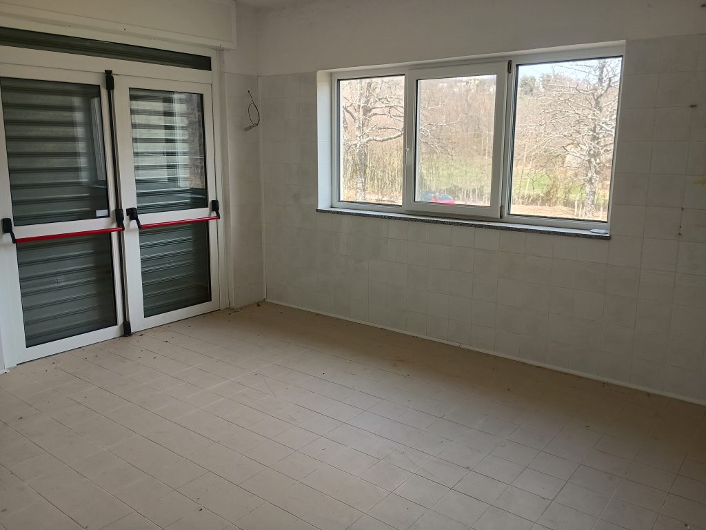 Villa with land and panoramic view (c.da Pietraferrata, 41)