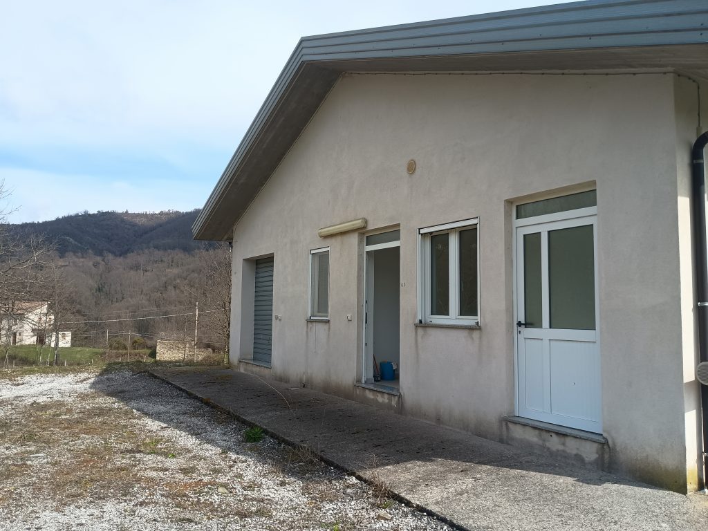 Villa with land and panoramic view (c.da Pietraferrata, 41)