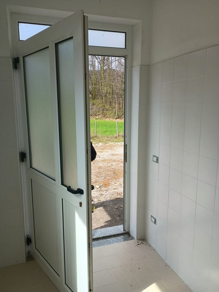 Villa with land and panoramic view (c.da Pietraferrata, 41)
