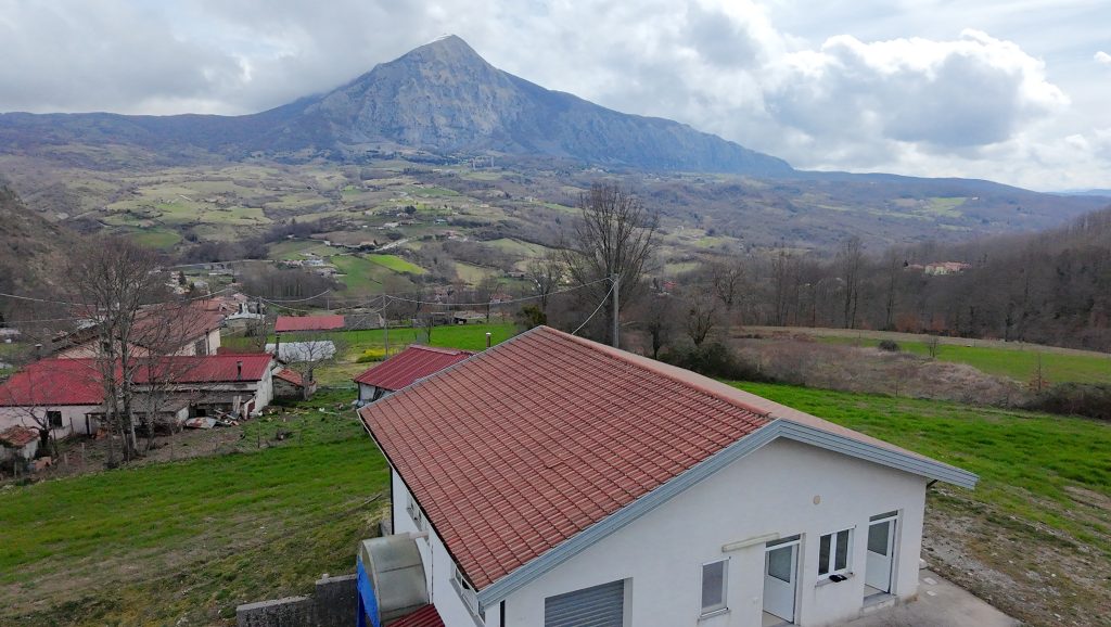 Villa with land and panoramic view (c.da Pietraferrata, 41)
