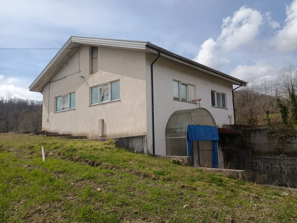 Villa with land and panoramic view (c.da Pietraferrata, 41)