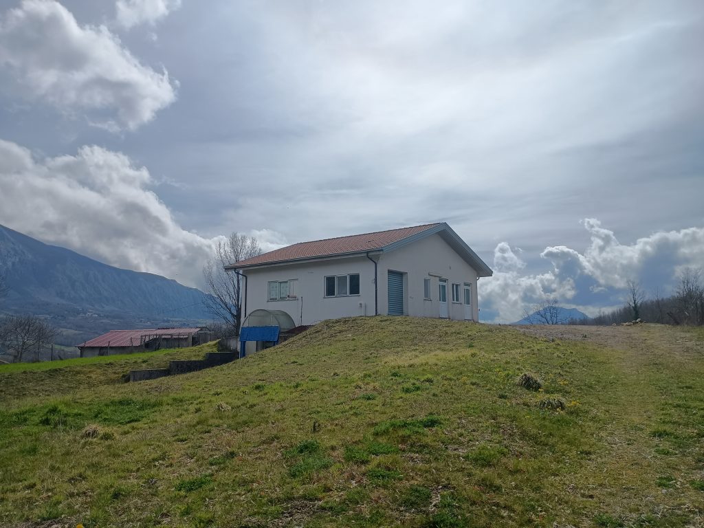 Villa with land and panoramic view (c.da Pietraferrata, 41)