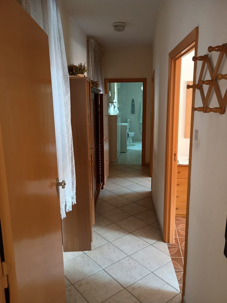 Apartment with attached studio flat (c.da Preti, 44)