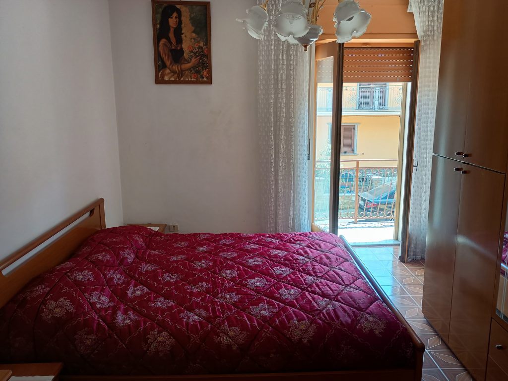 Apartment with attached studio flat (c.da Preti, 44)