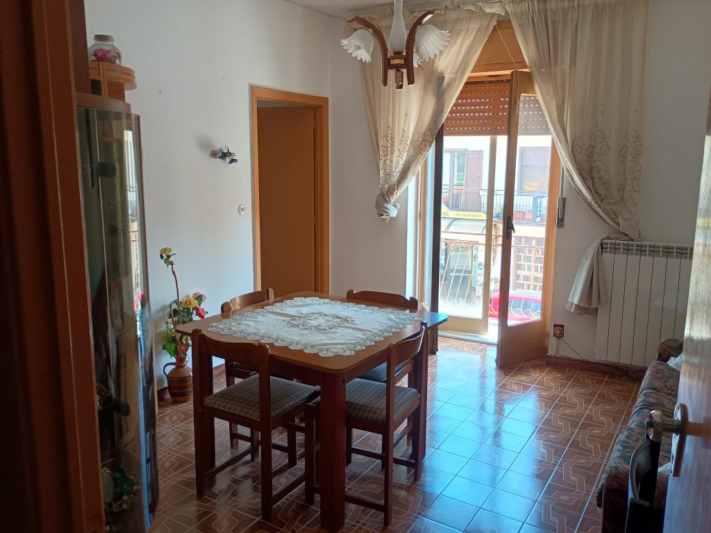 Apartment with attached studio flat (c.da Preti, 44)
